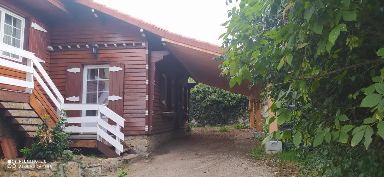 Logement Independant Attenant A Une Maison Dans Grand Jardin Retournac Esterno foto