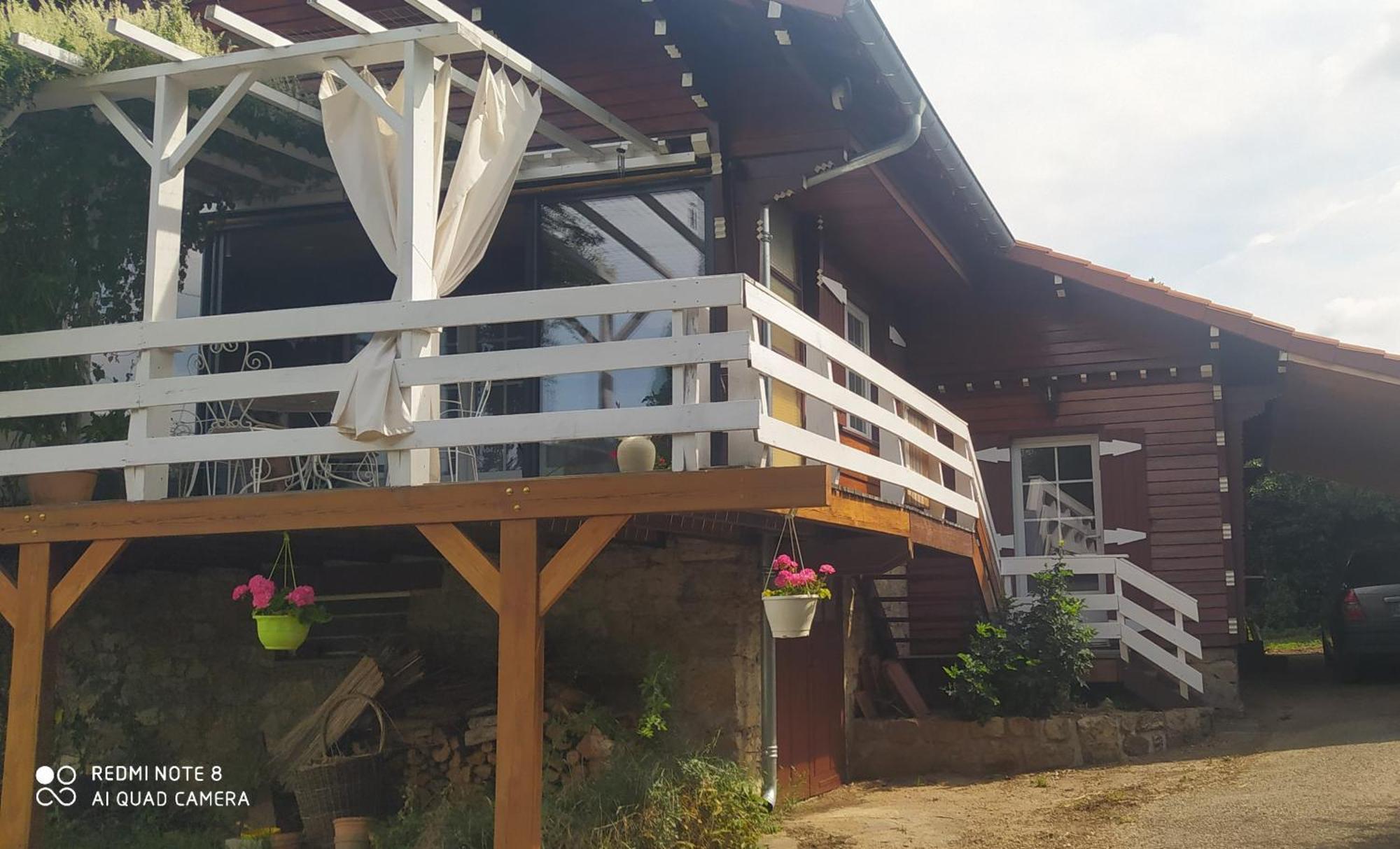 Logement Independant Attenant A Une Maison Dans Grand Jardin Retournac Esterno foto